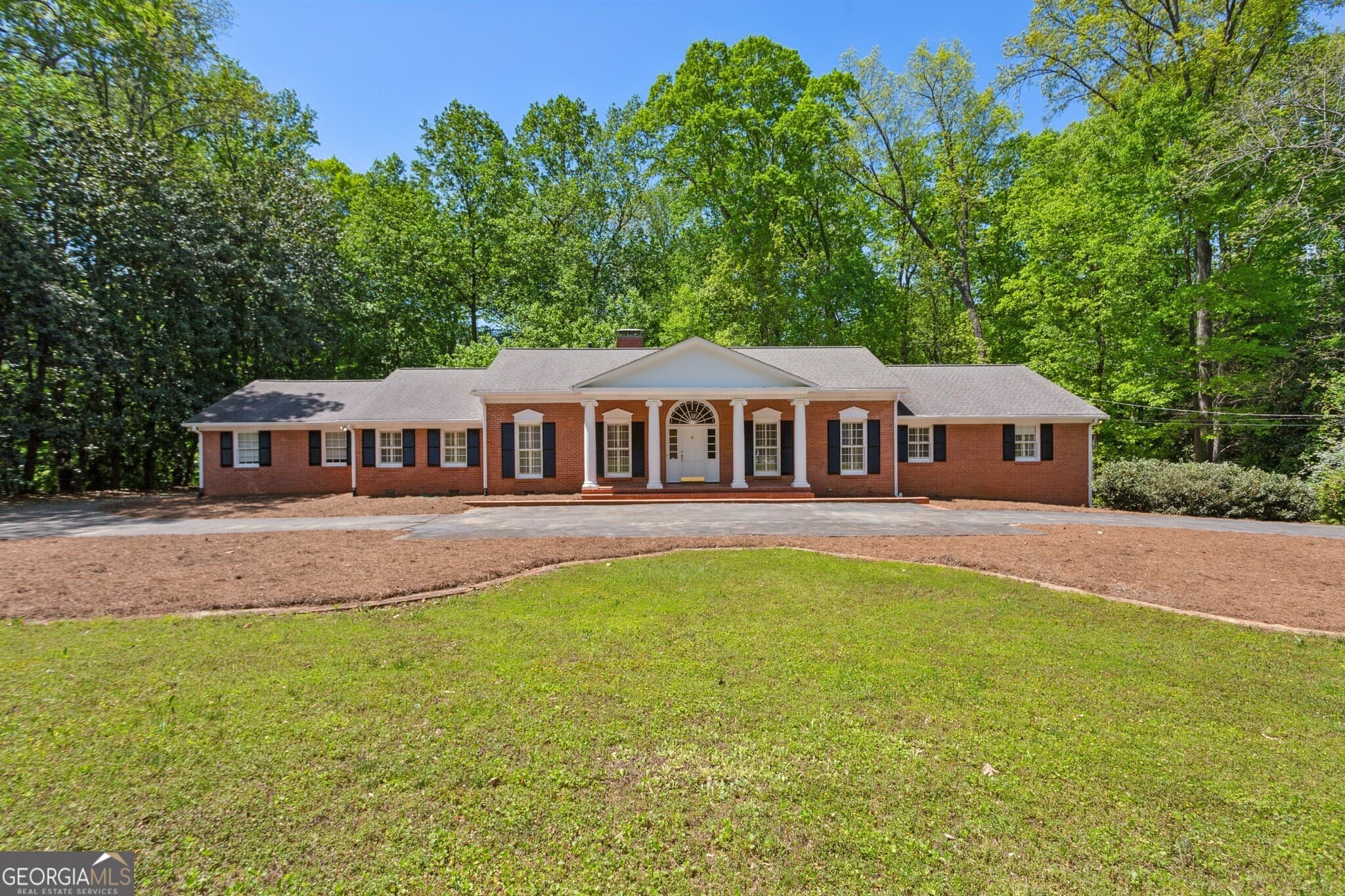 4 bedroom, 4.5 bathroom, 4,955 sq ft single family residence sold at 3672 Haddon Hall Road, Atlanta, GA 30327