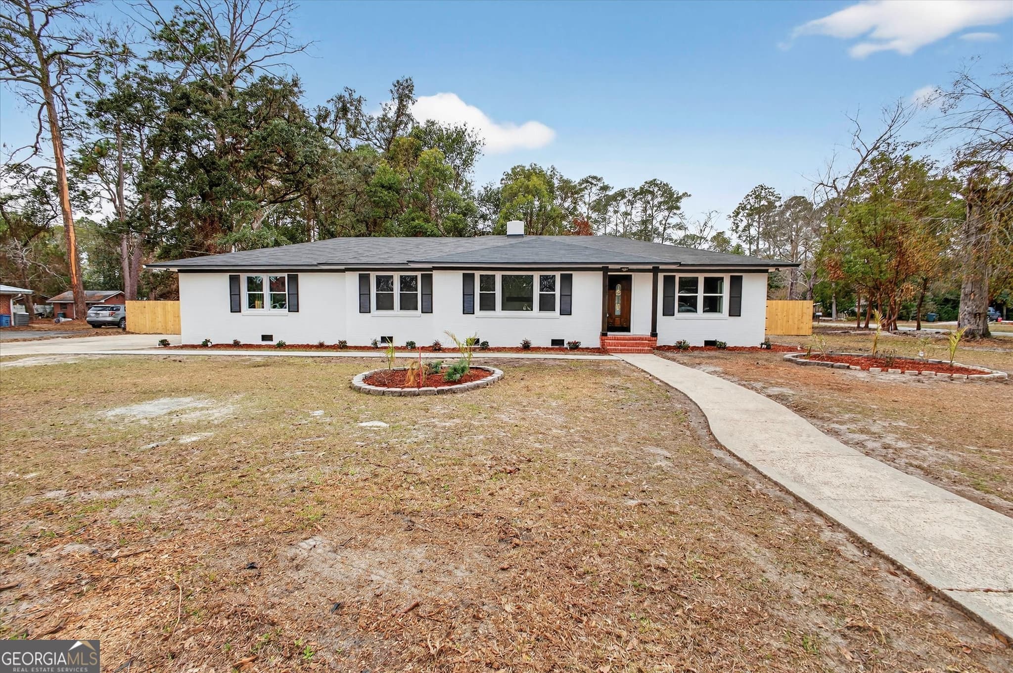 4 bedroom, 3 bathroom, 3,200 sq ft single family residence sold at 524 Old Waynesville Road, Jesup, GA 31546