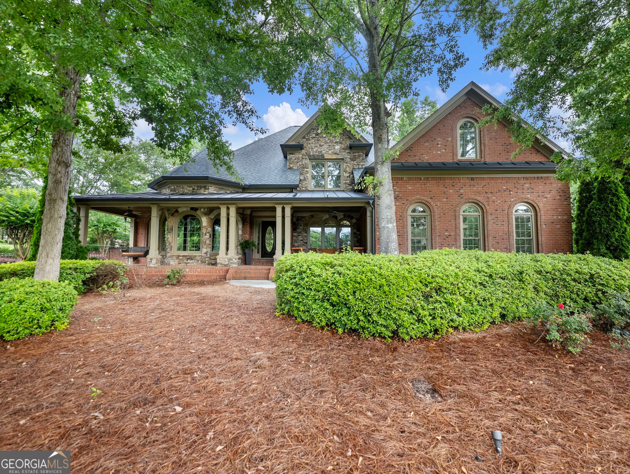 5 bedroom, 4.5 bathroom, 6,100 sq ft single family residence sold at 2352 Crimson King Drive, Braselton, GA 30517