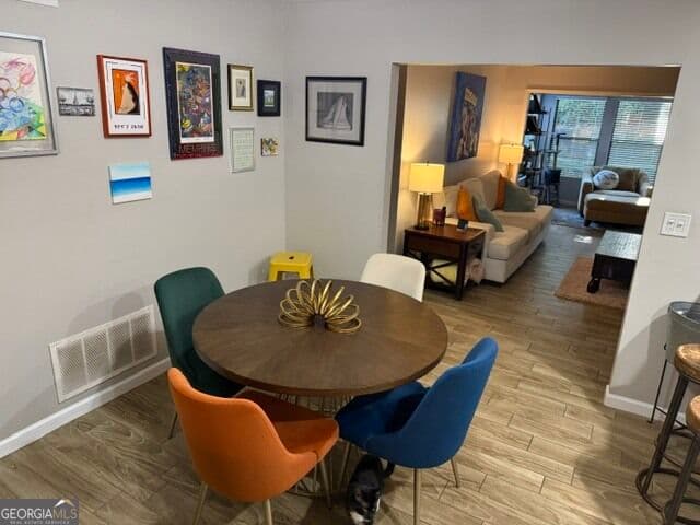 2 bedroom, 2 bathroom, 1,355 sq ft condominium for sale at 1702 Parkaire Crossing 1700, Marietta, GA 30068 — photo 9