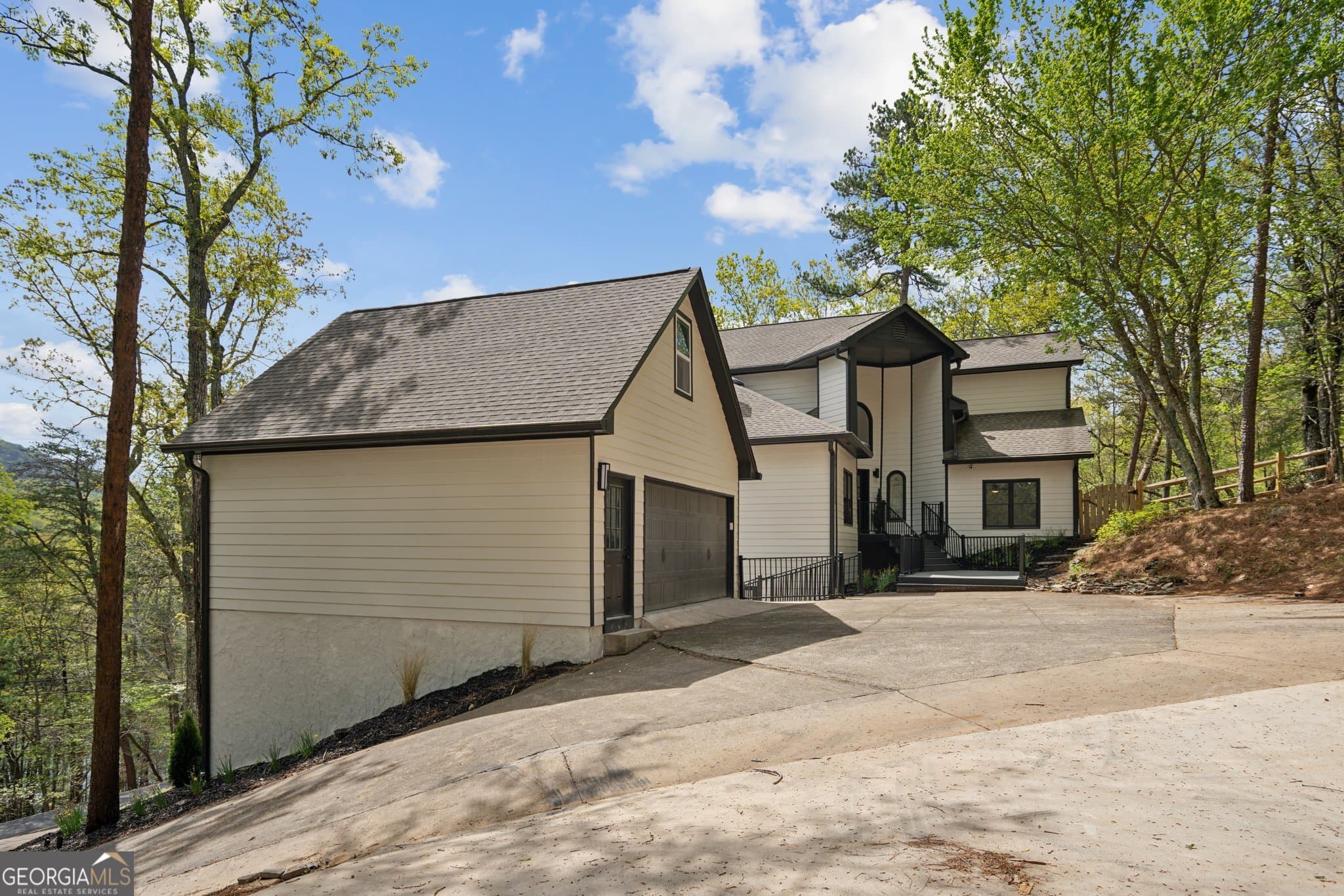 4 bedroom, 3.5 bathroom, 4,516 sq ft single family residence for sale at 2020 Tamarack Drive, Jasper, GA 30143 — photo 3