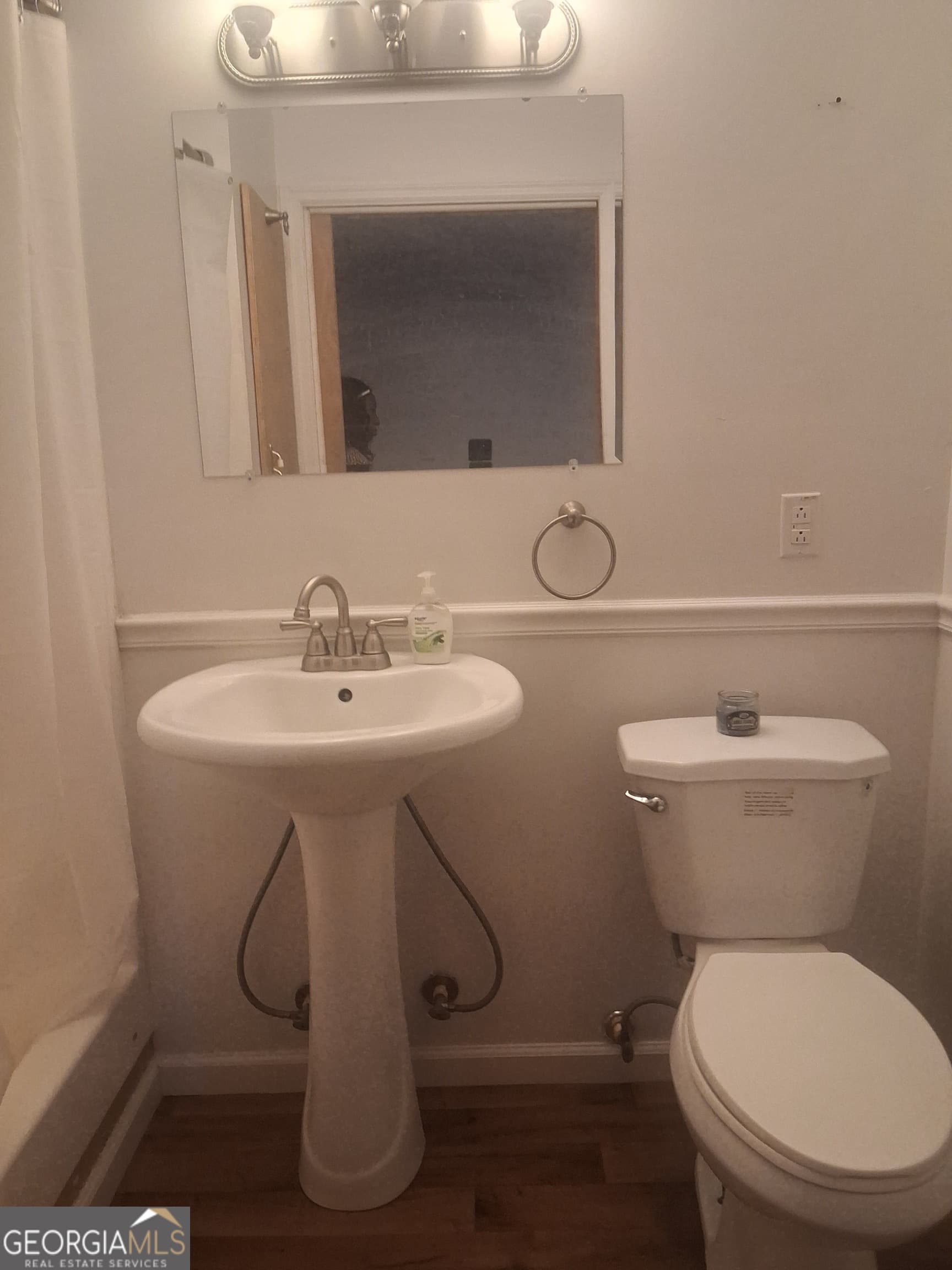 3 bedroom, 2 bathroom, 1,380 sq ft single family residence for sale at 5533 Russell Avenue, Eastman, GA 31023 — photo 4