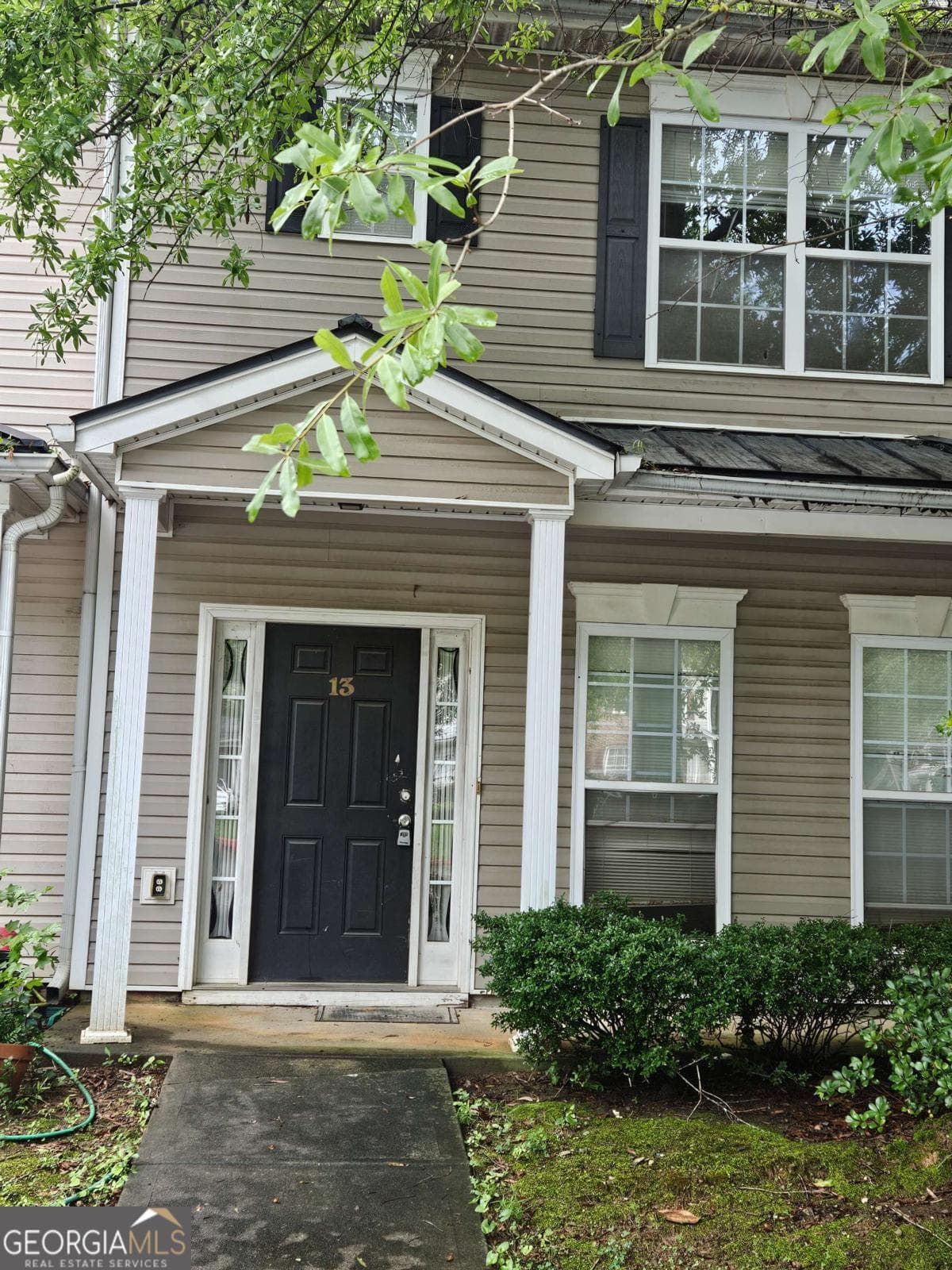 3 bedroom, 2.5 bathroom, 1,580 sq ft townhouse sold at 20 Pine Canyon Drive 13, Atlanta, GA 30331
