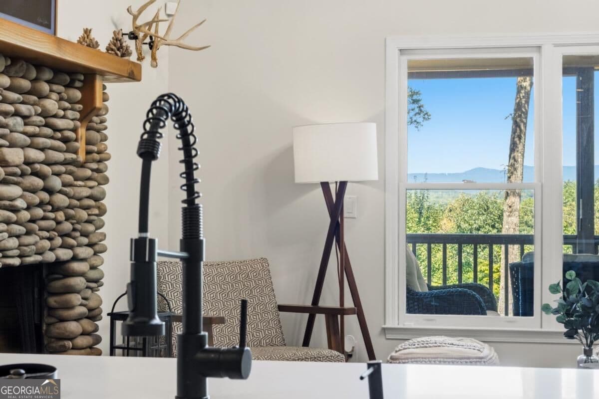 3 bedroom, 3.5 bathroom, 2,990 sq ft single family residence for sale at 35 Dora Lane, Ellijay, GA 30540 — photo 7