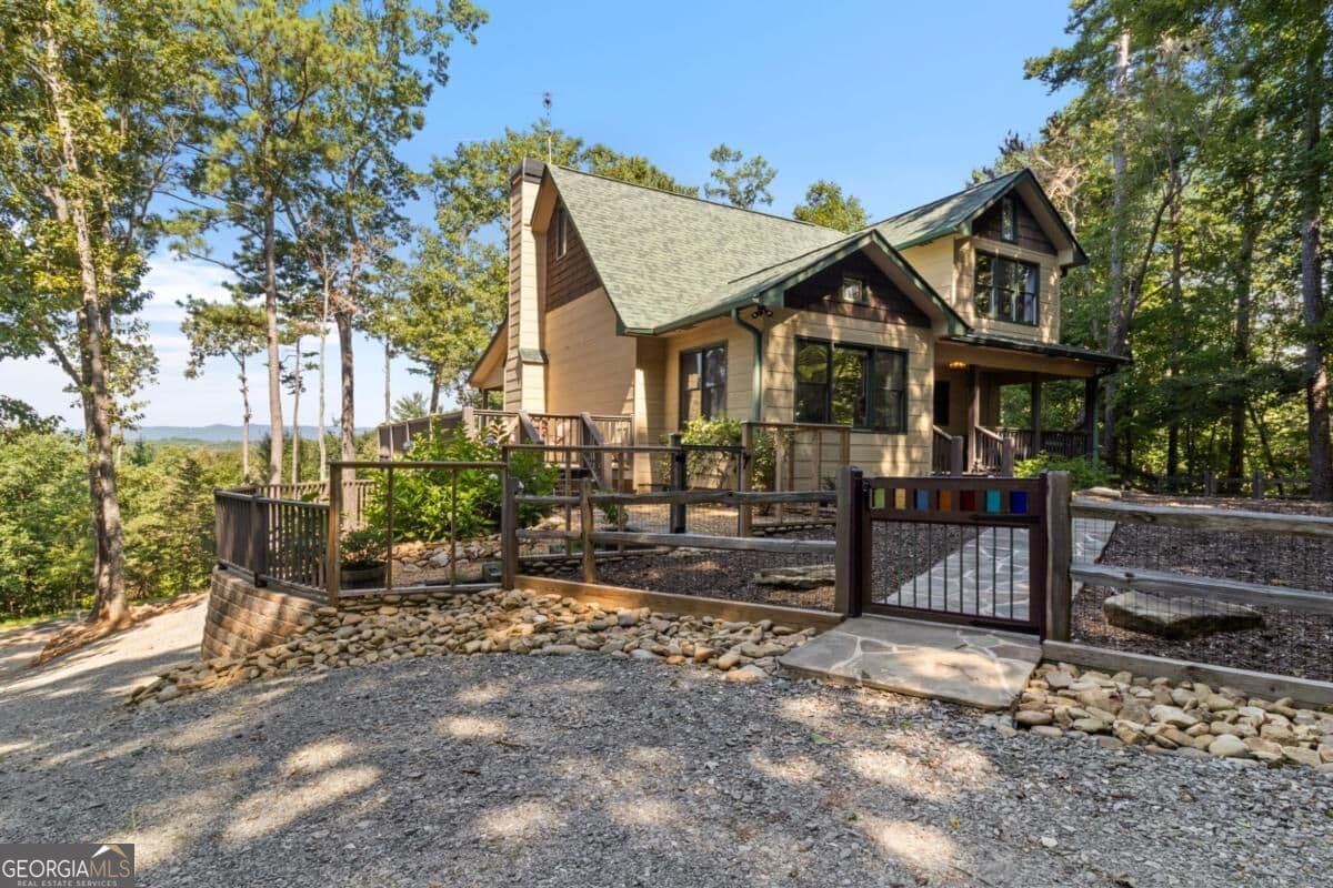 3 bedroom, 3.5 bathroom, 2,990 sq ft single family residence for sale at 35 Dora Lane, Ellijay, GA 30540 — photo 3