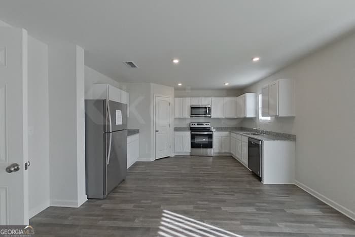4 bedroom, 2.5 bathroom, 2,014 sq ft single family residence for rent at 195 Price Mill Trail, Warner Robins, GA 31093 for $2,245 a month — photo 8