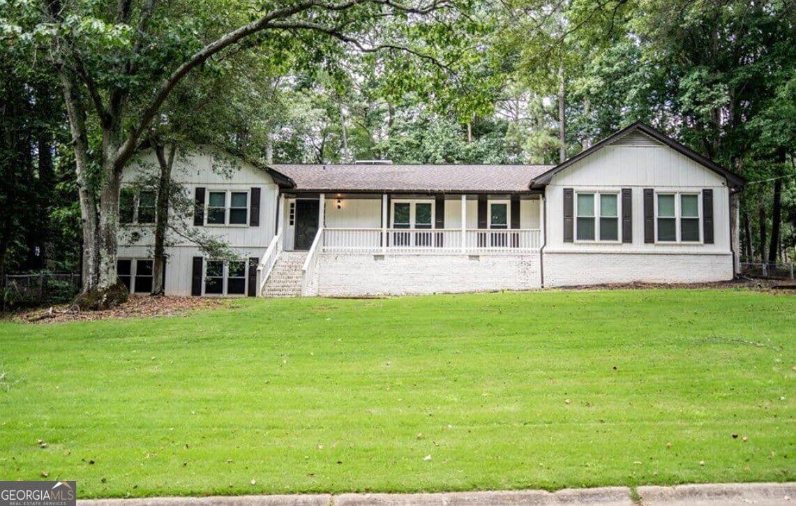 5 bedroom, 3.5 bathroom single family residence for sale at 2749 Fieldstone Drive, Conyers, GA 30014 — photo 2