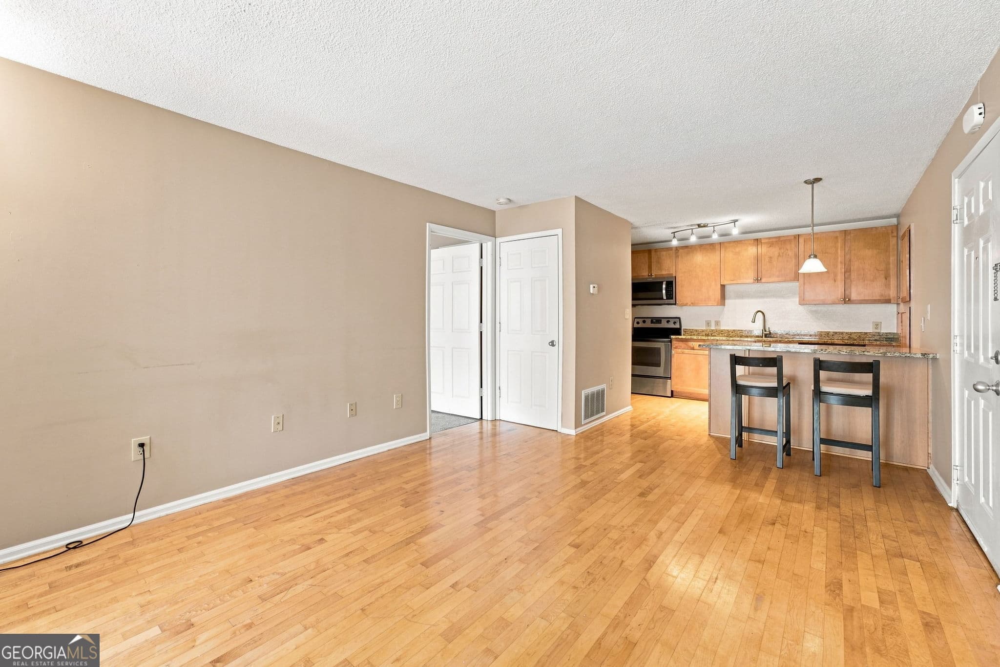 1 bedroom, 1 bathroom, 720 sq ft condominium for sale at 2657 Lenox Road M-168, Atlanta, GA 30324 — photo 5