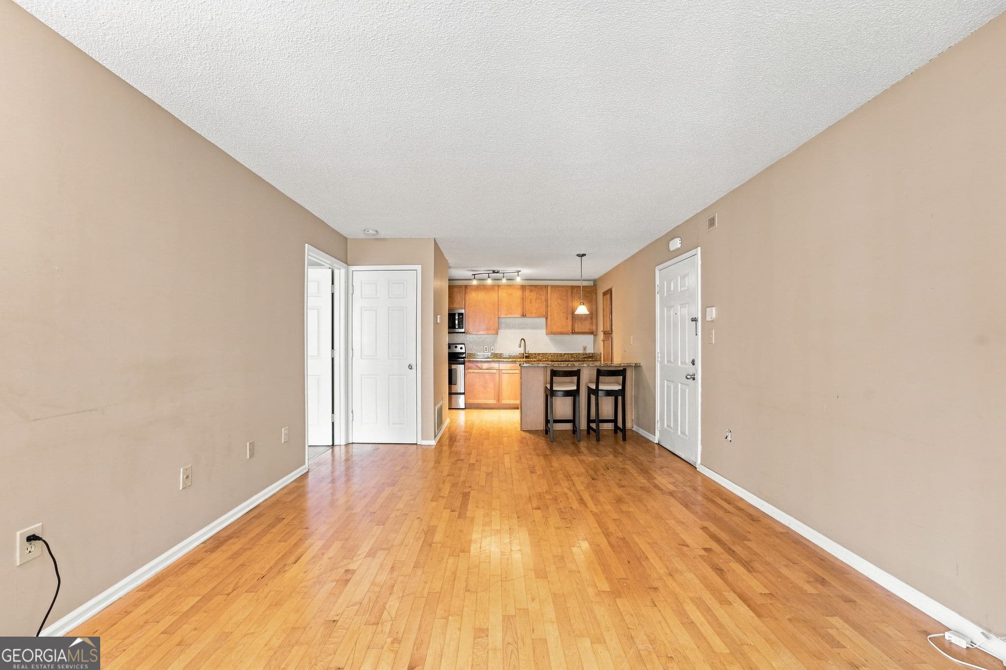 1 bedroom, 1 bathroom, 720 sq ft condominium for sale at 2657 Lenox Road M-168, Atlanta, GA 30324 — photo 4