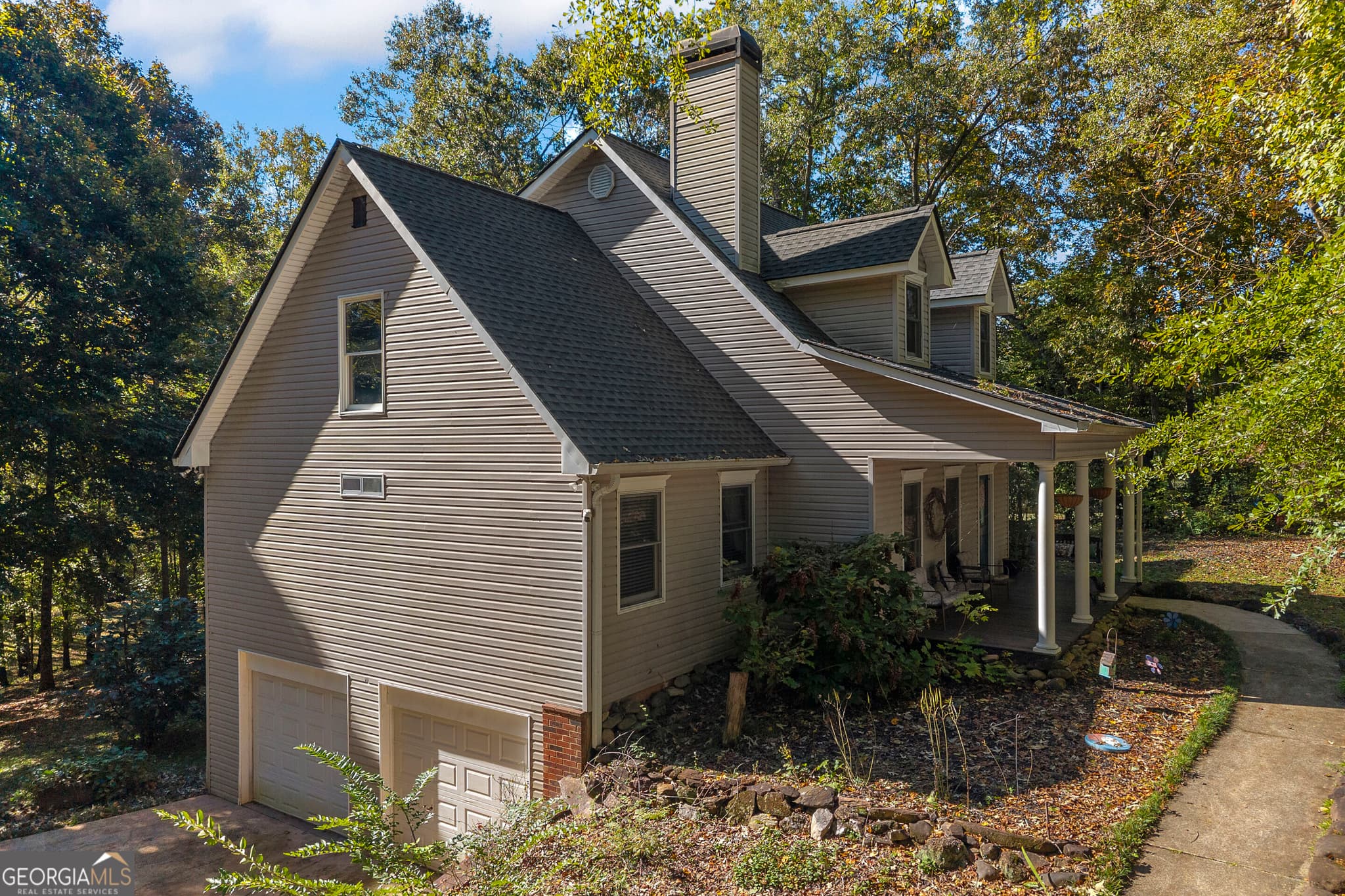 5 bedroom, 4 bathroom, 3,270 sq ft single family residence for sale at 399 Grindstone Creek Drive, Clarkesville, GA 30523 — photo 2