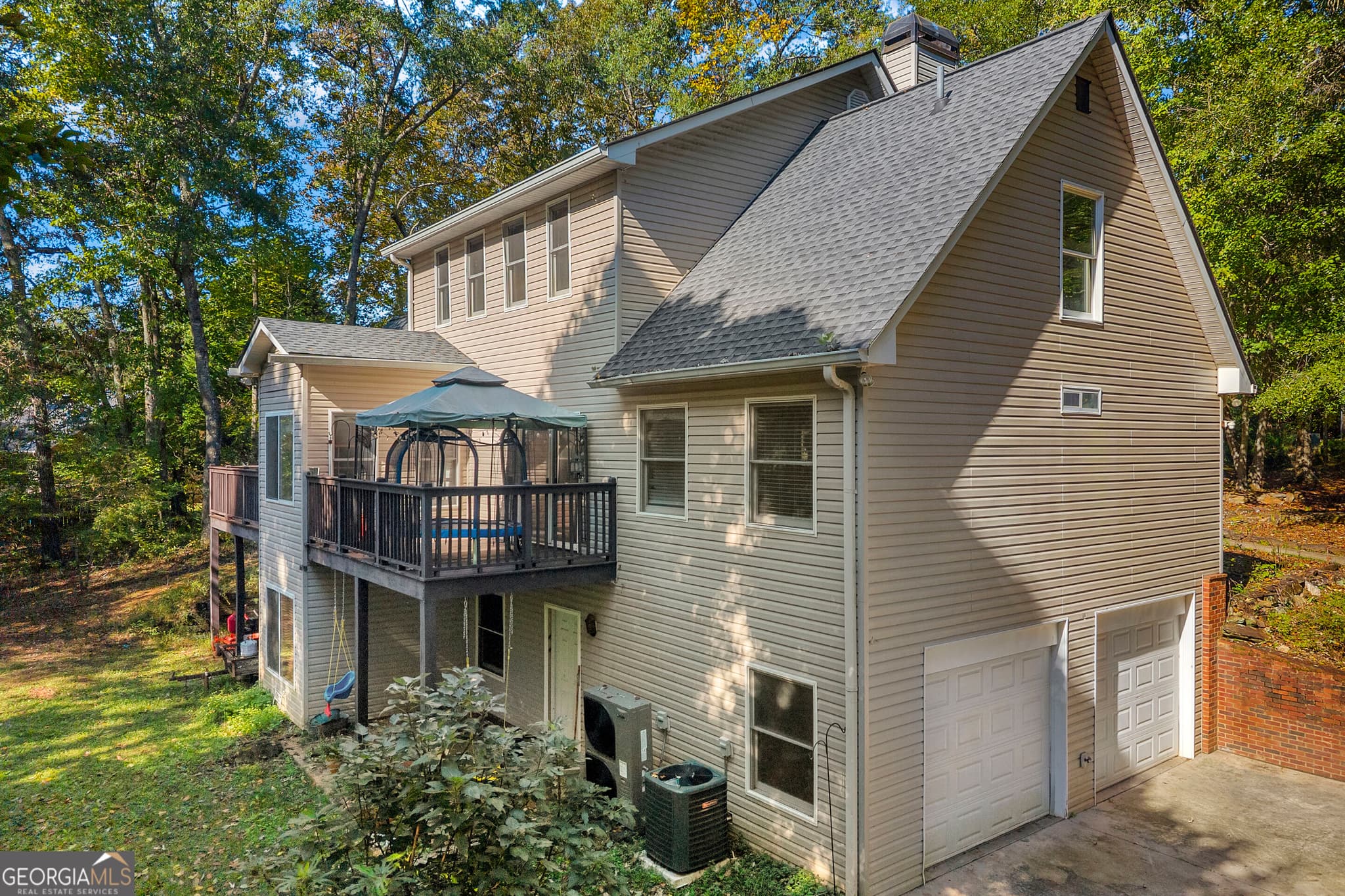 5 bedroom, 4 bathroom, 3,270 sq ft single family residence for sale at 399 Grindstone Creek Drive, Clarkesville, GA 30523 — photo 3