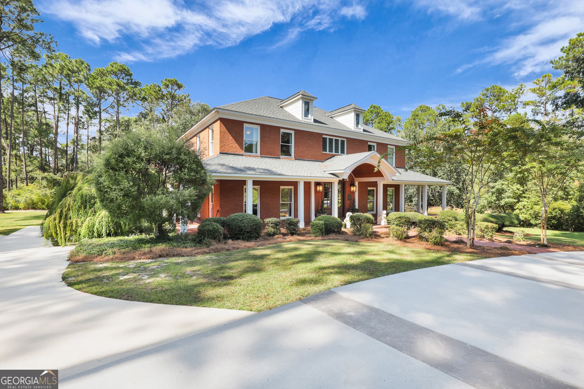5 bedroom, 5.5 bathroom, 6,282 sq ft single family residence for sale at 5001 Country Club Road, Statesboro, GA 30458 — photo 4
