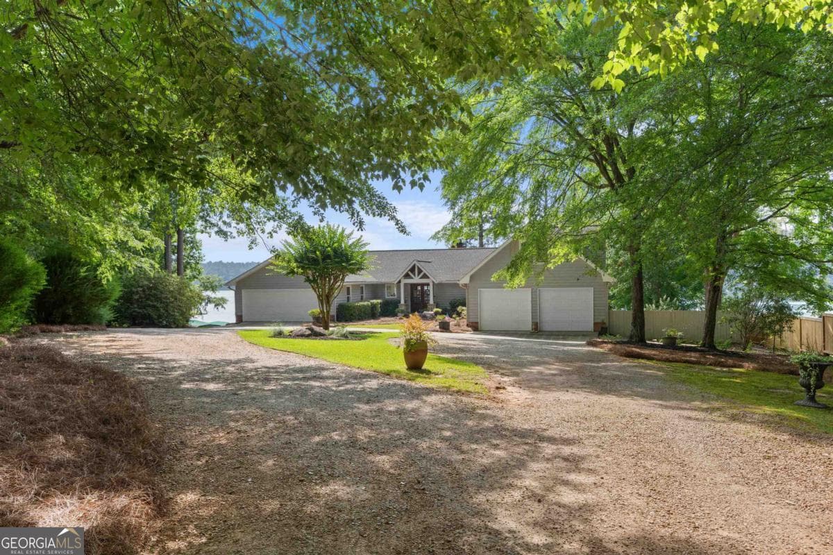3 bedroom, 3.5 bathroom, 5,093 sq ft single family residence for sale at 1430 Buckhead Drive, Greensboro, GA 30642 — photo 3