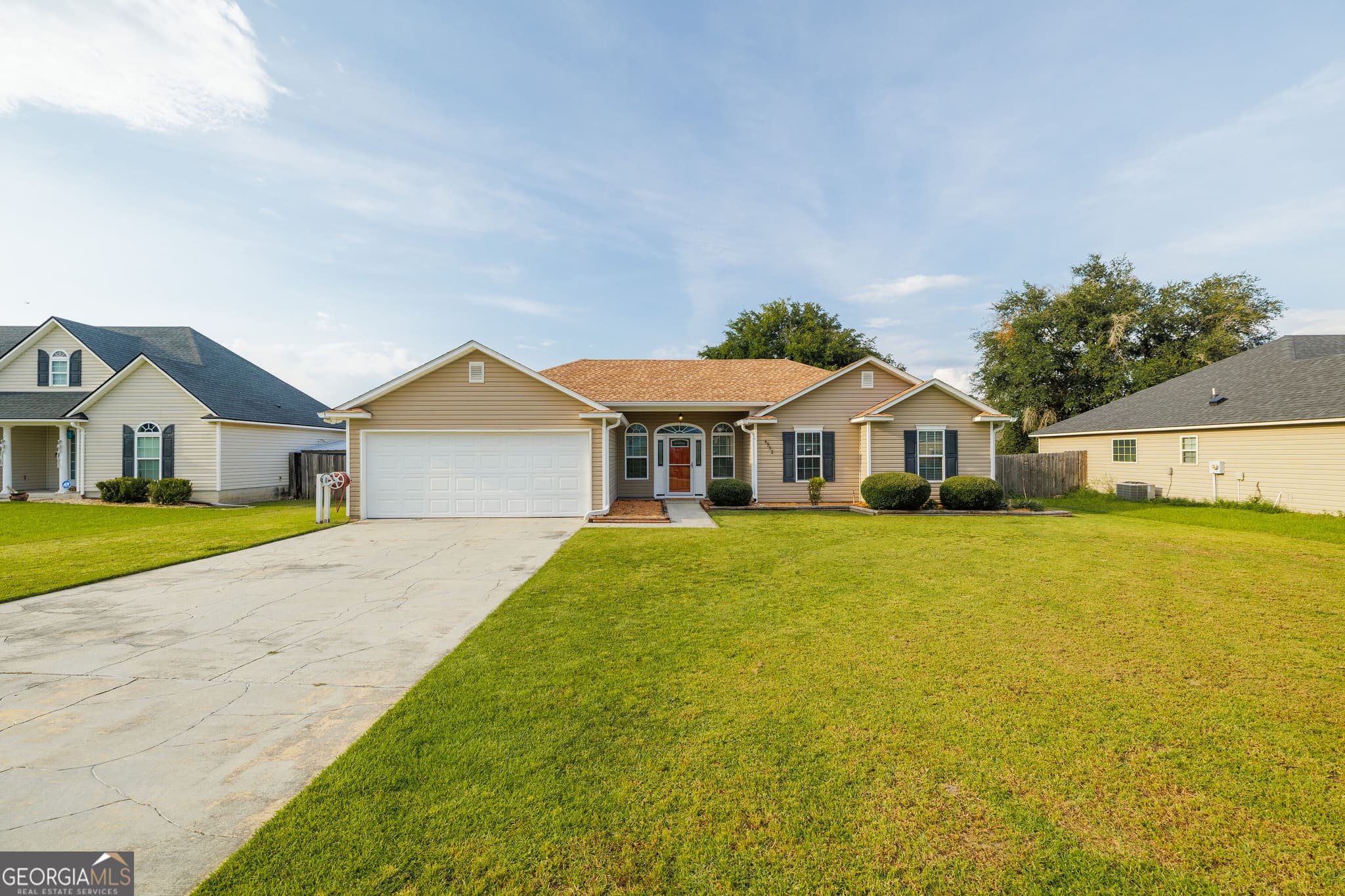 3 bedroom, 2 bathroom, 1,379 sq ft single family residence for sale at 4952 Patton Drive, Valdosta, GA 31605