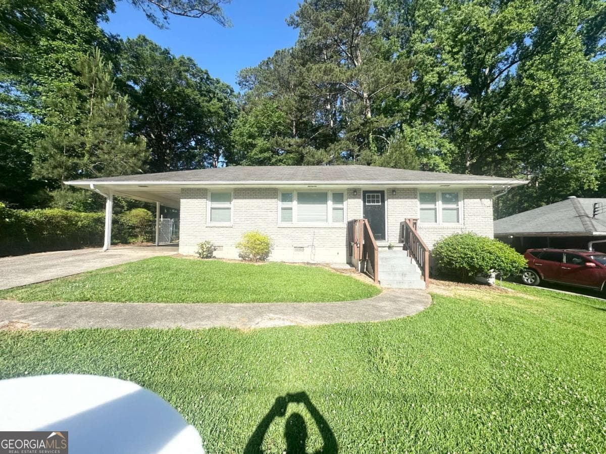 3 bedroom, 1 bathroom, 1,148 sq ft single family residence for sale at 2469 Baywood Drive, Atlanta, GA 30315 — photo 2