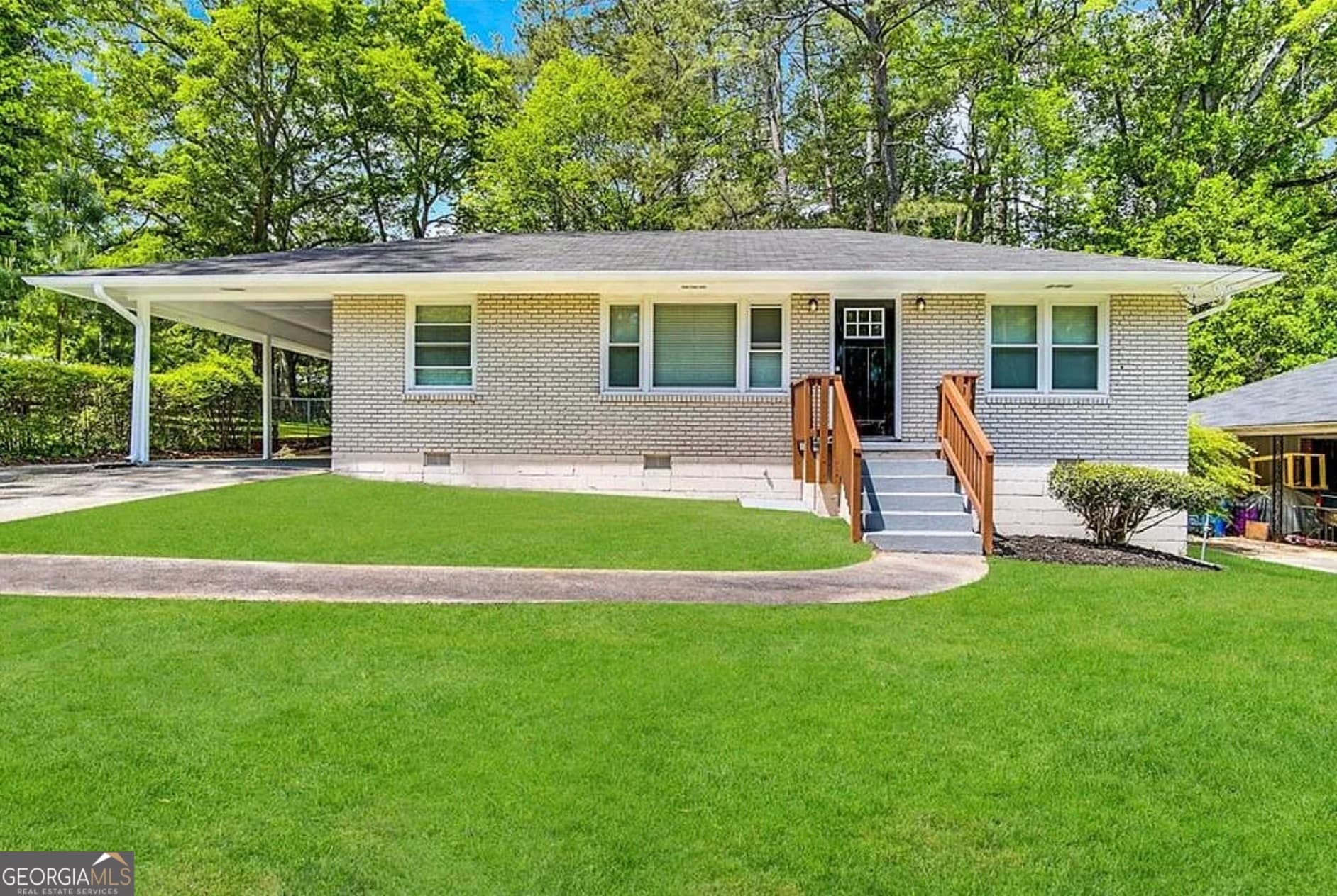3 bedroom, 1 bathroom, 1,148 sq ft single family residence for sale at 2469 Baywood Drive, Atlanta, GA 30315 — photo 1 of 17