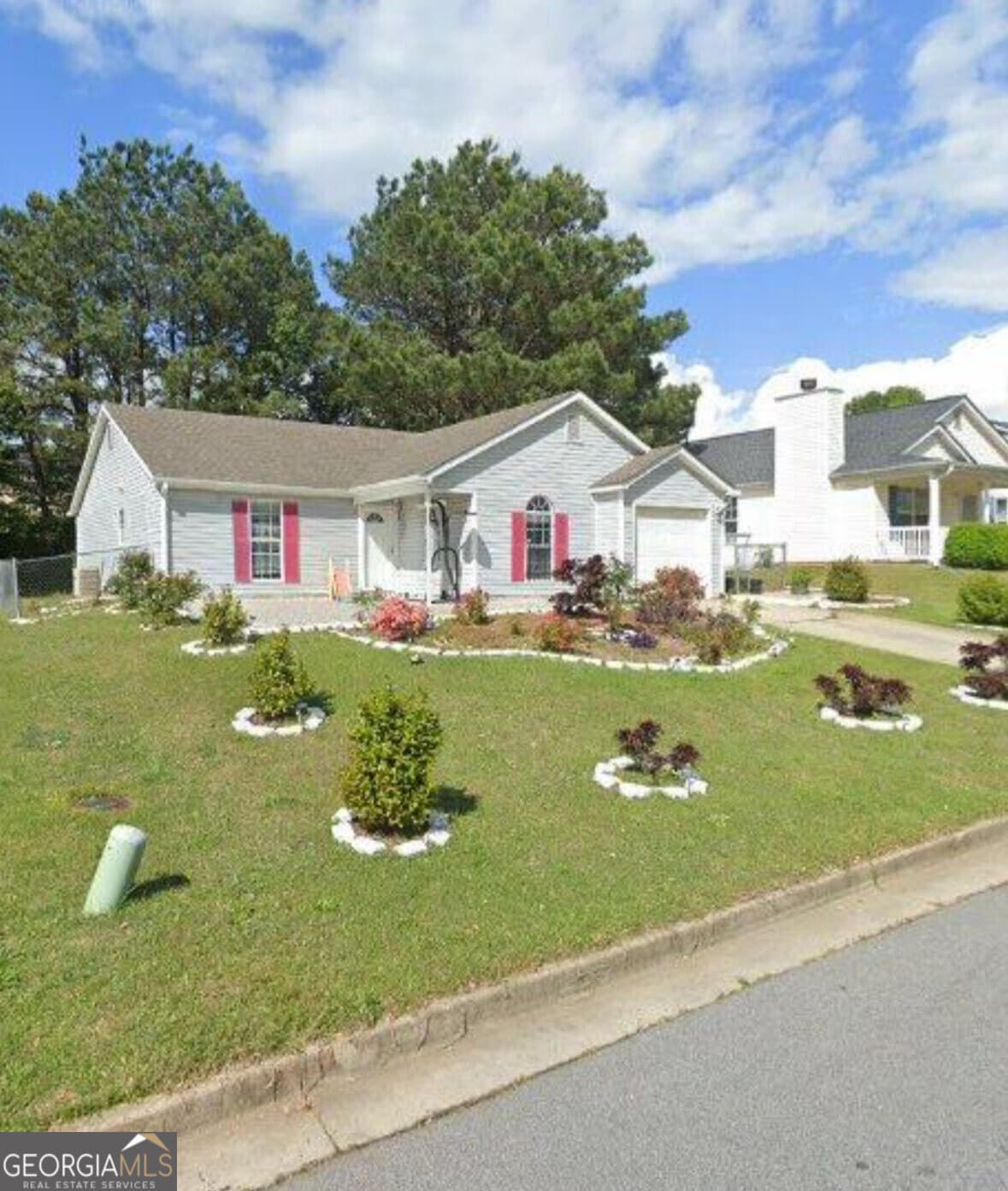 3 bedroom, 2 bathroom, 1,315 sq ft single family residence for rent at 465 Eagles Crossing Circle, Riverdale, GA 30274 for $1,400 a month — photo 1 of 18