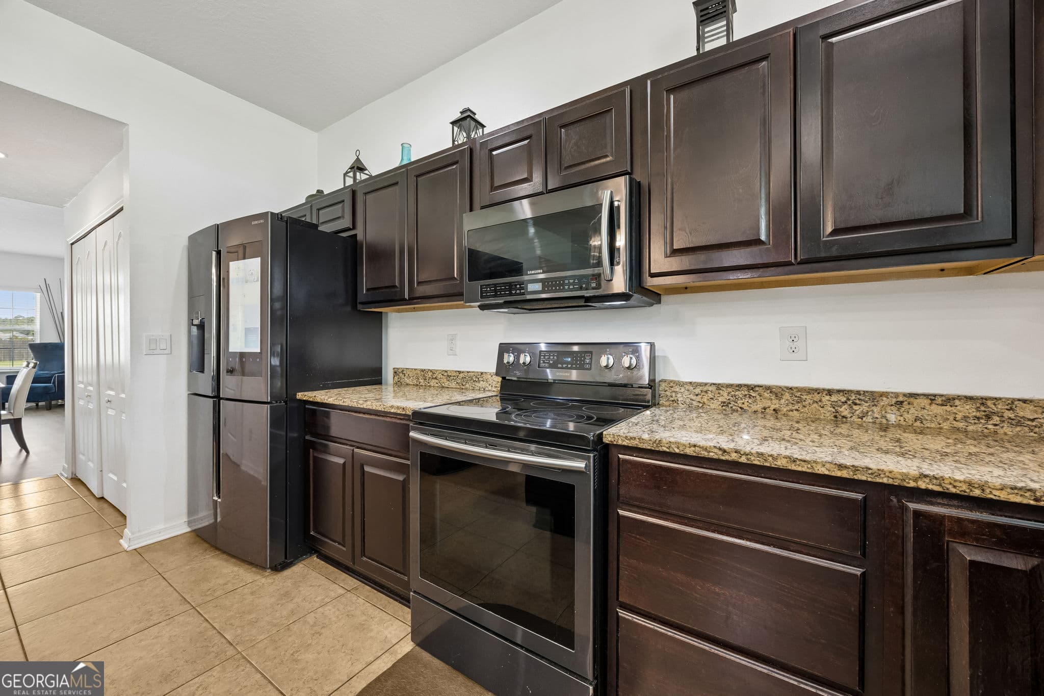 6 bedroom, 4.5 bathroom, 3,622 sq ft single family residence for sale at 124 Cedar Circle Drive, Kingsland, GA 31548 — photo 4