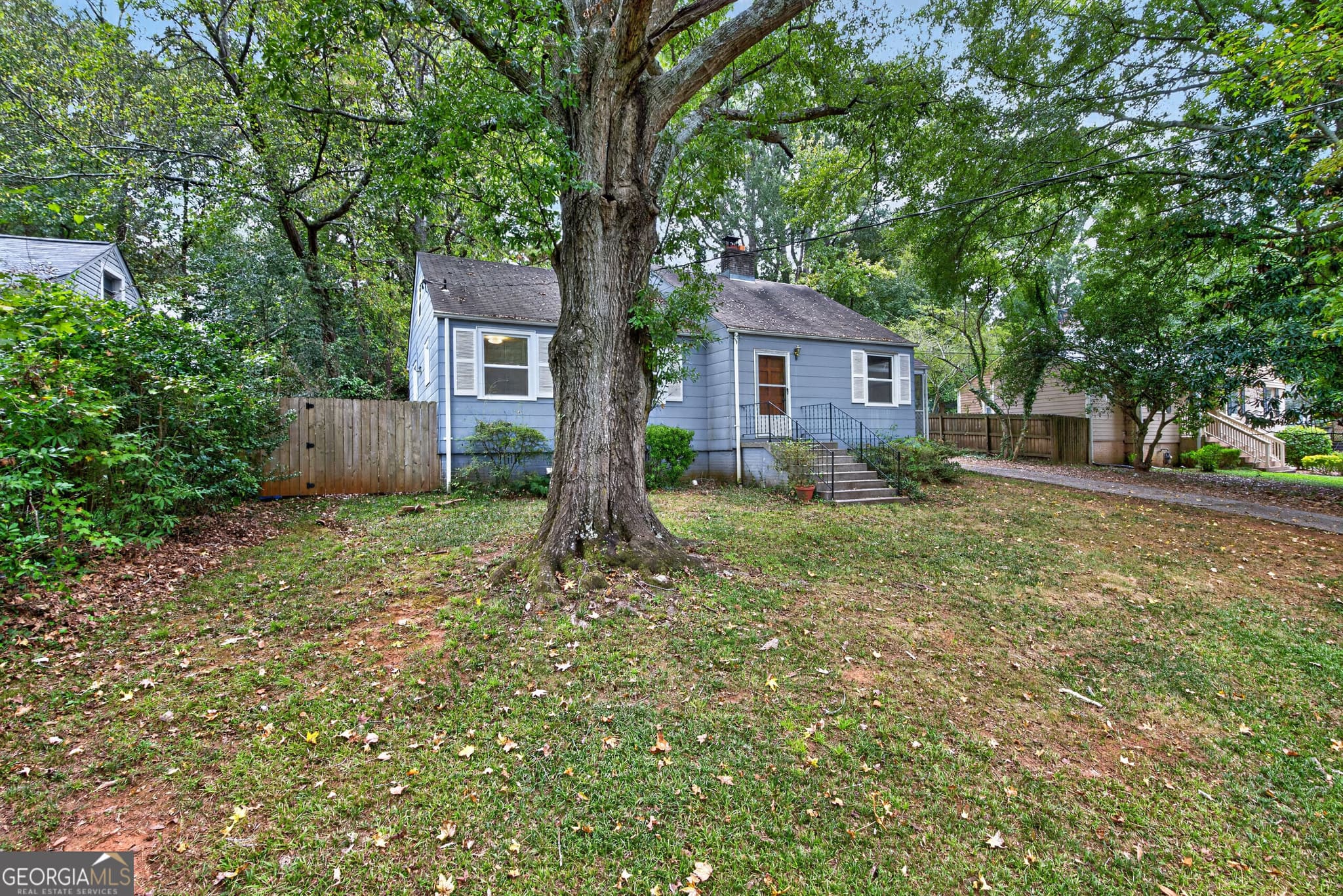 3 bedroom, 2 bathroom, 1,398 sq ft single family residence for sale at 1250 Carter Road, Decatur, GA 30030 — photo 3