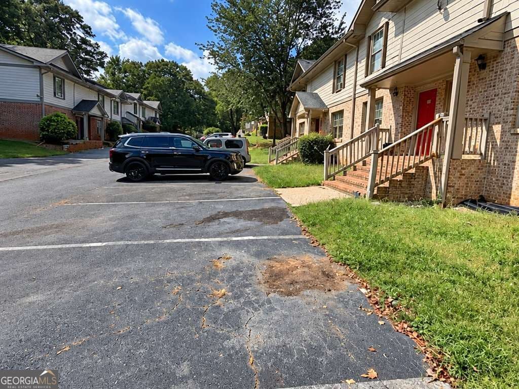 3 bedroom, 2.5 bathroom, 864 sq ft townhouse for sale at 1660 Stanton Road 1B, Atlanta, GA 30311 — photo 6