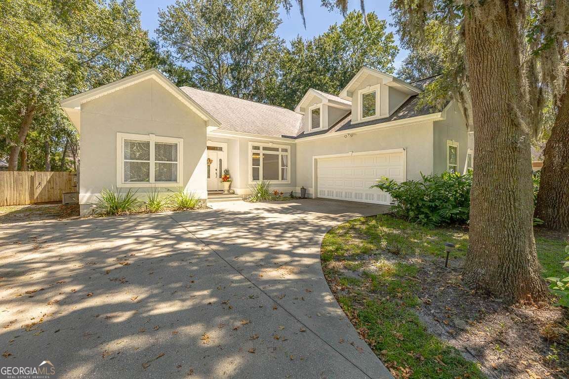 4 bedroom, 2.5 bathroom, 3,203 sq ft single family residence for sale at 330 Cinder Hill Drive, Brunswick, GA 31523 — photo 2
