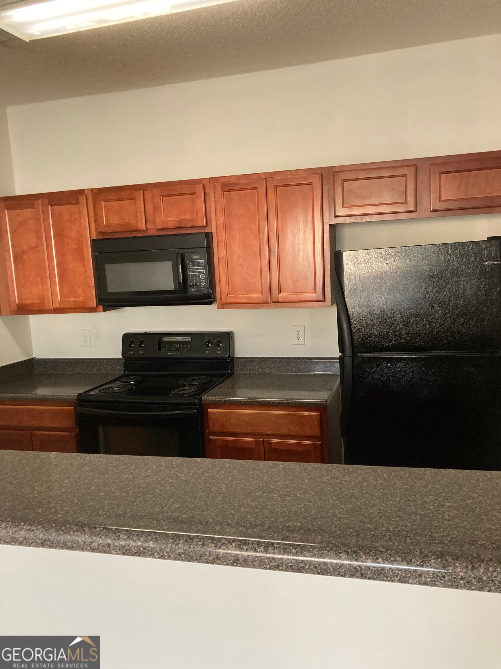 3 bedroom, 2.5 bathroom, 1,892 sq ft townhouse for rent at 7280 Wagon Wheel Court, Jonesboro, GA 30236 for $1,700 a month — photo 2