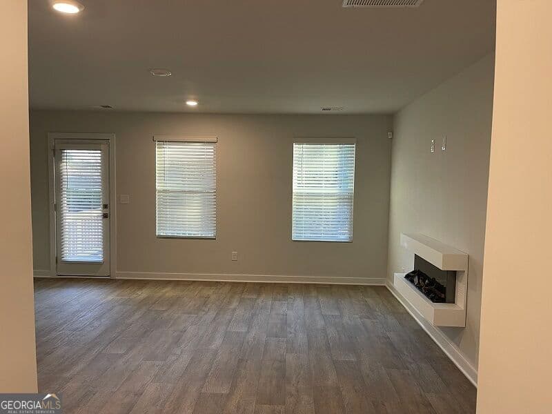 4 bedroom, 3.5 bathroom, 2,753 sq ft single family residence for sale at 416 Sweetwood Court, Lagrange, GA 30241 — photo 3