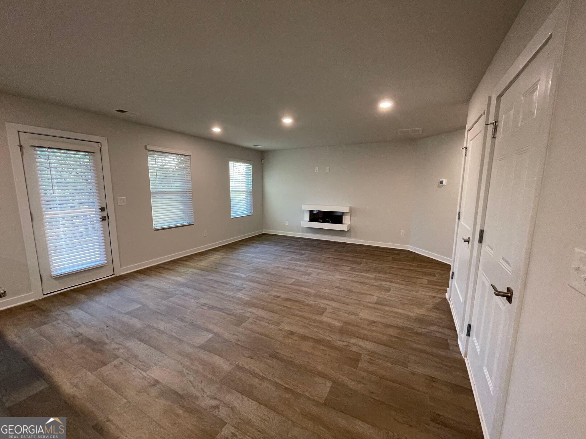 4 bedroom, 3.5 bathroom, 2,753 sq ft single family residence for sale at 416 Sweetwood Court, Lagrange, GA 30241 — photo 5