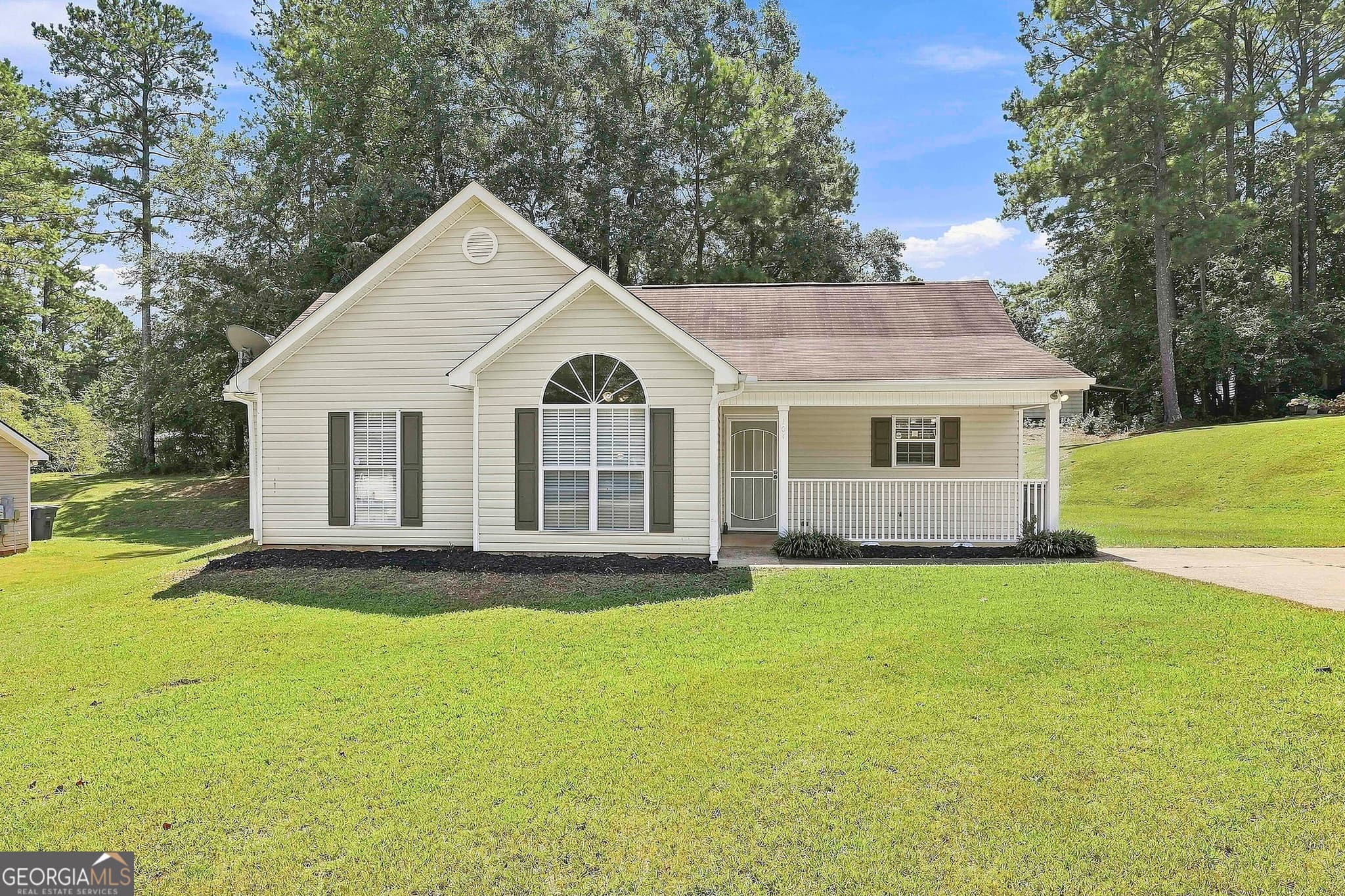 3 bedroom, 2 bathroom, 1,257 sq ft single family residence for rent at 104 Ridgefield Circle, Lagrange, GA 30241 for $1,650 a month — photo 1 of 1