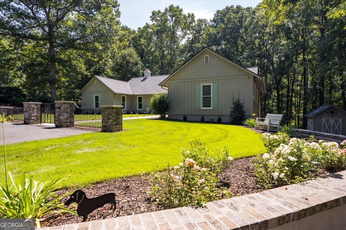 4 bedroom, 4 bathroom, 4,307 sq ft single family residence for sale at 4978 Wellington Drive, Macon, GA 31210 — photo 1 of 35