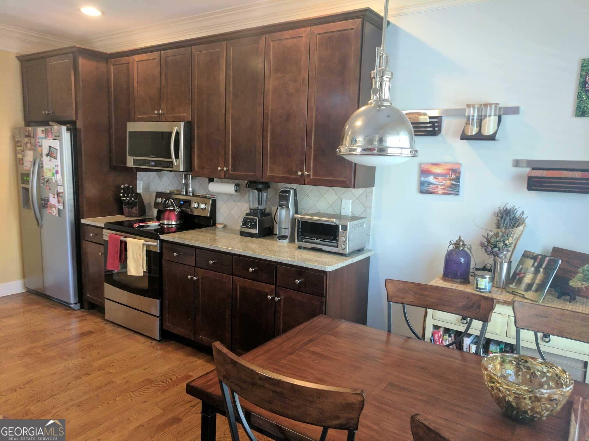 3 bedroom, 2.5 bathroom, 1,742 sq ft townhouse for rent at 658 Irwin Street # 15, Atlanta, GA 30312 for $4,400 a month — photo 7