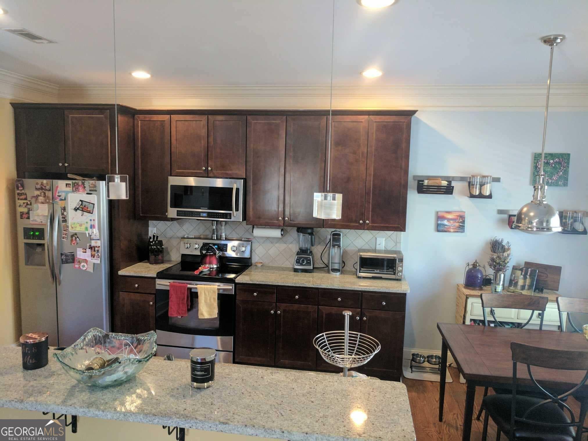 3 bedroom, 2.5 bathroom, 1,742 sq ft townhouse for rent at 658 Irwin Street # 15, Atlanta, GA 30312 for $4,400 a month — photo 5