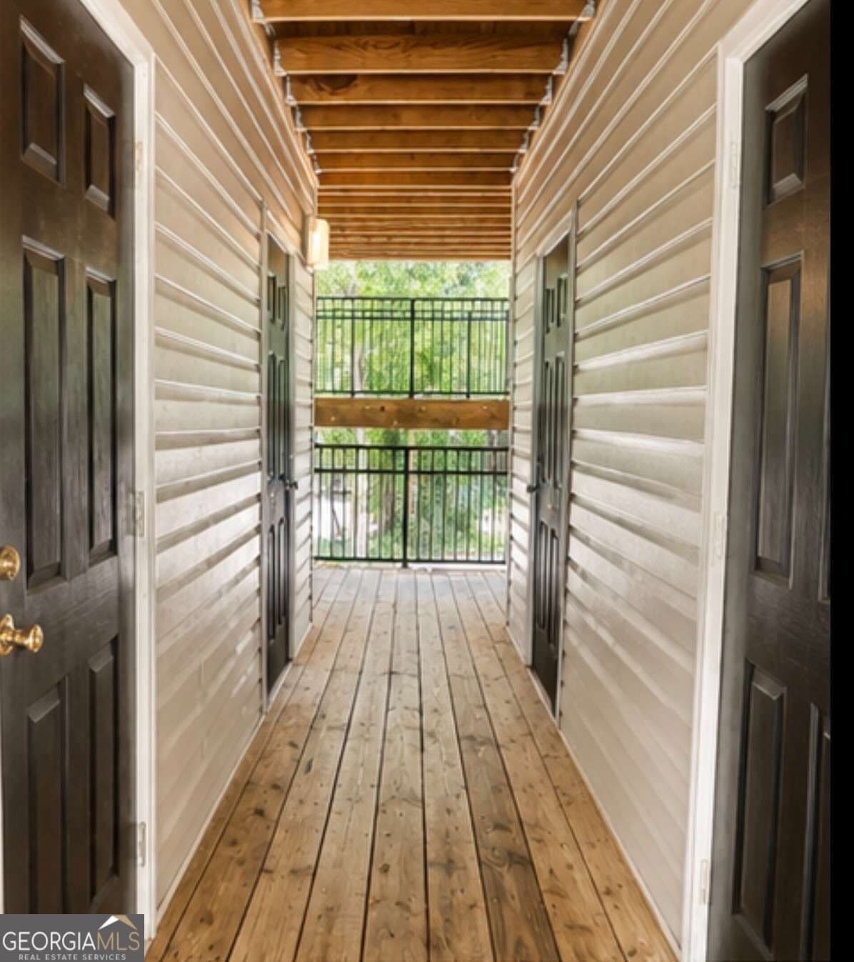 3 bedroom, 2 bathroom, 1,202 sq ft condominium for sale at 7202 Par Four Way, Lithonia, GA 30038 — photo 2
