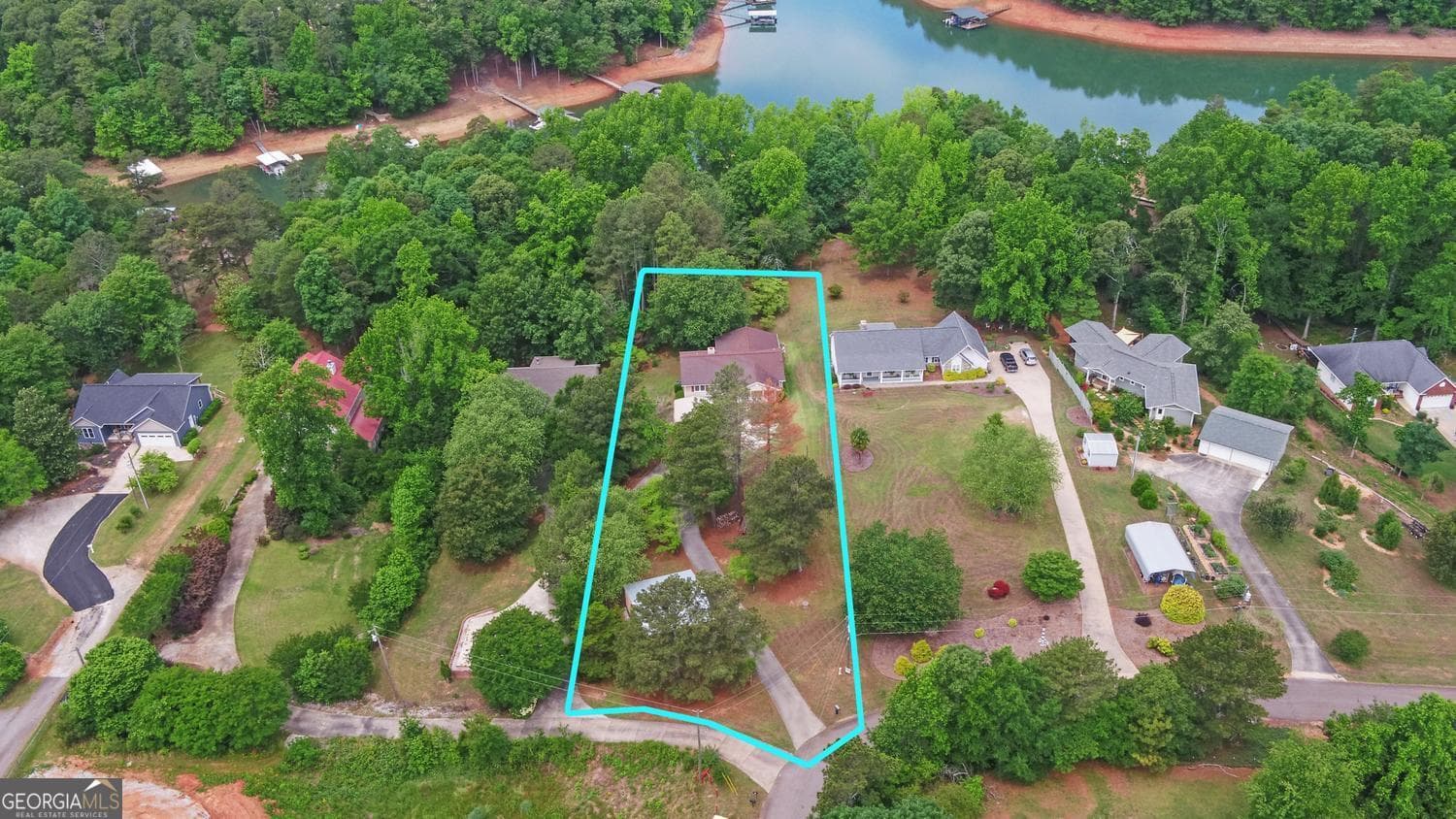 3 bedroom, 2 bathroom, 1,786 sq ft single family residence for sale at 157 Nelle Drive, Hartwell, GA 30643 — photo 2