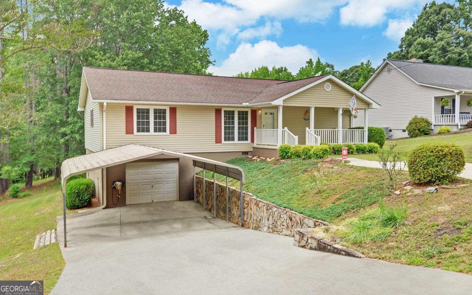 3 bedroom, 2 bathroom, 1,786 sq ft single family residence for sale at 157 Nelle Drive, Hartwell, GA 30643 — photo 7