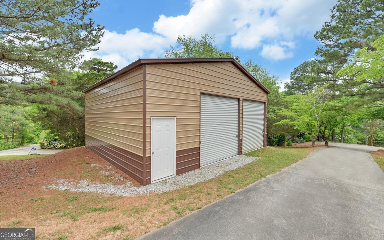 3 bedroom, 2 bathroom, 1,786 sq ft single family residence for sale at 157 Nelle Drive, Hartwell, GA 30643 — photo 4