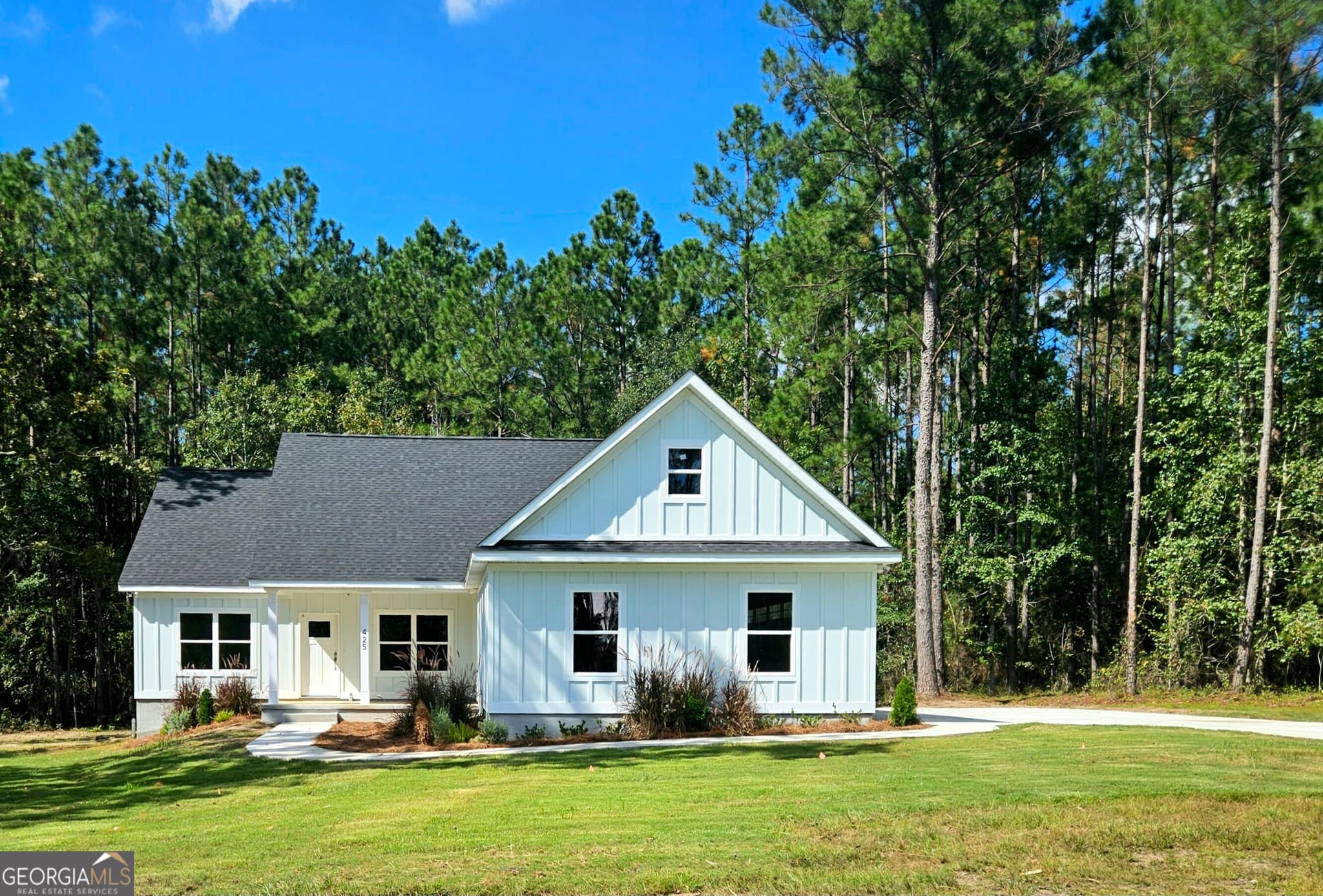 3 bedroom, 2 bathroom single family residence for sale at 425 Woodridge Lane, Cairo, GA 39827