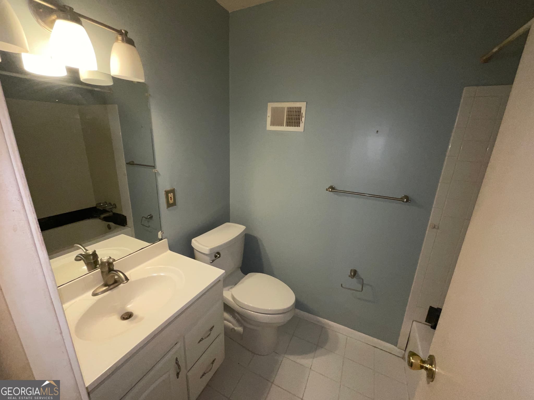 3 bedroom, 1 bathroom, 1,225 sq ft single family residence for sale at 62 Jonathan Road, Riverdale, GA 30274 — photo 10