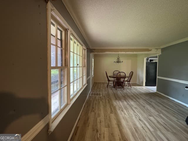 3 bedroom, 2.5 bathroom, 2,003 sq ft single family residence for sale at 306 Hillcrest Avenue, Warner Robins, GA 31088 — photo 2