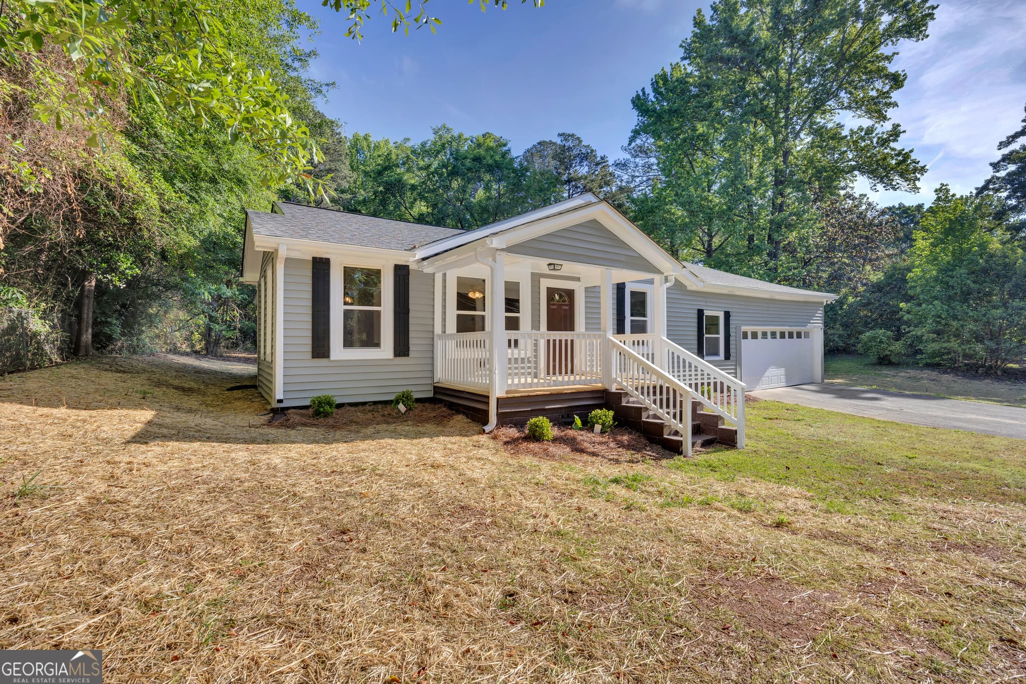 3 bedroom, 2 bathroom, 1,272 sq ft single family residence sold at 6123 Green Street, Covington, GA 30014