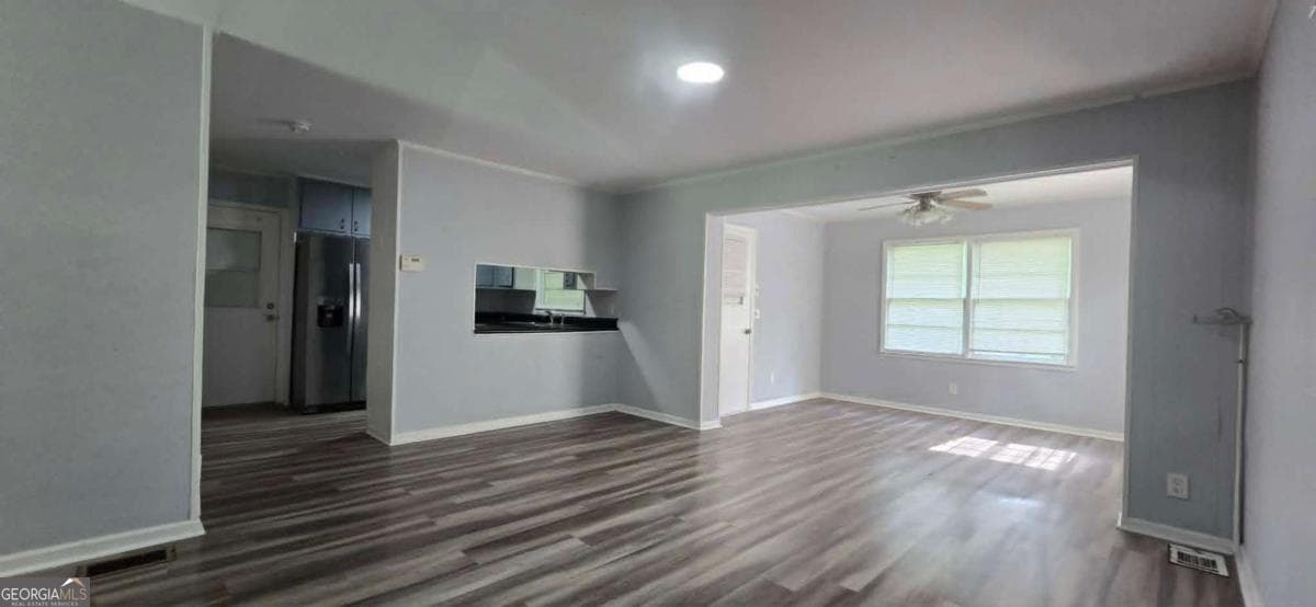 4 bedroom, 2 bathroom, 1,382 sq ft single family residence for sale at 1156 E Fayetteville Road, Riverdale, GA 30296 — photo 7