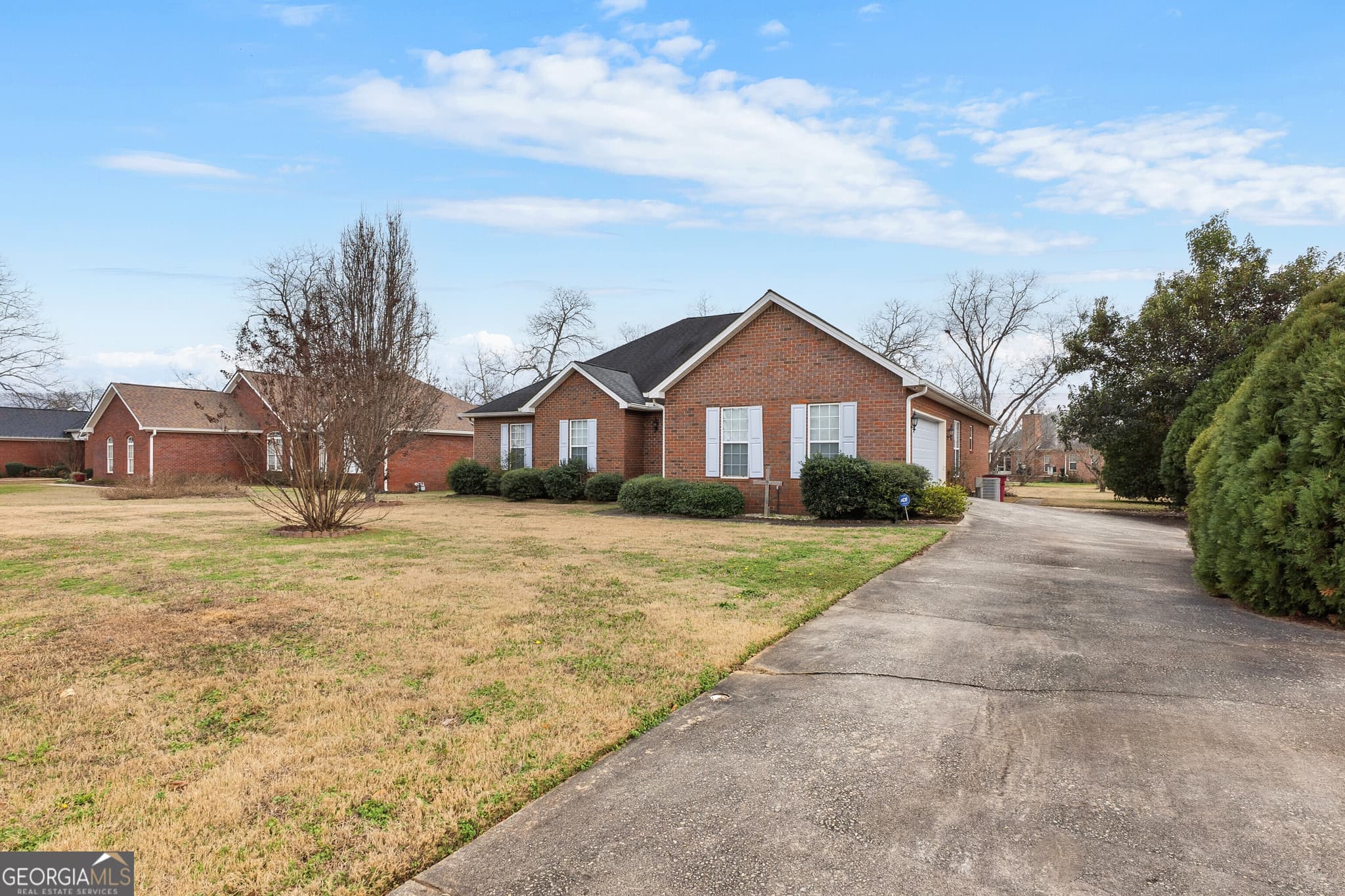 4 bedroom, 2 bathroom, 2,335 sq ft single family residence for sale at 436 Joseph Chandler Drive, Macon, GA 31216 — photo 4