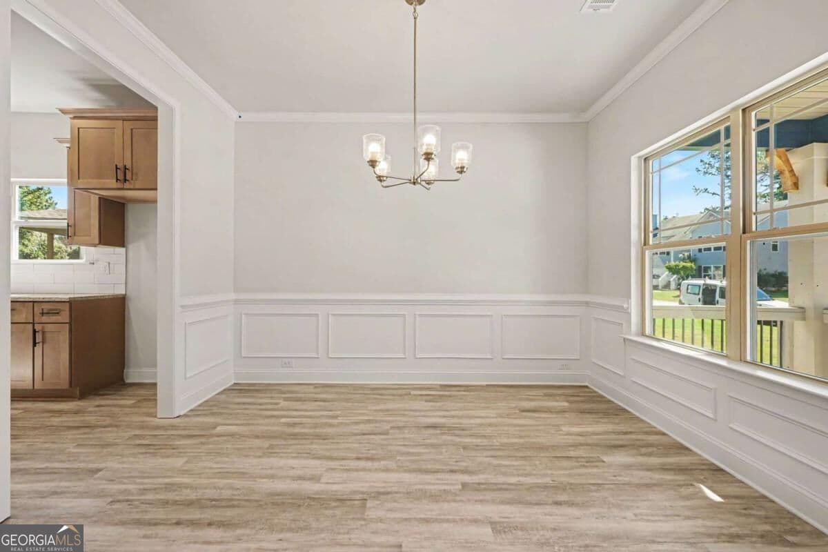 6 bedroom, 4.5 bathroom, 3,681 sq ft single family residence for sale at 434 Magnolia Grove Place, Cornelia, GA 30531 — photo 6