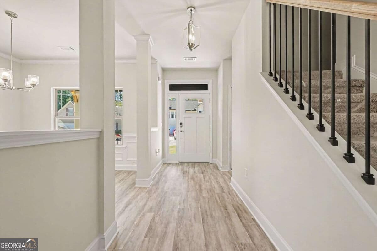 6 bedroom, 4.5 bathroom, 3,681 sq ft single family residence for sale at 434 Magnolia Grove Place, Cornelia, GA 30531 — photo 5