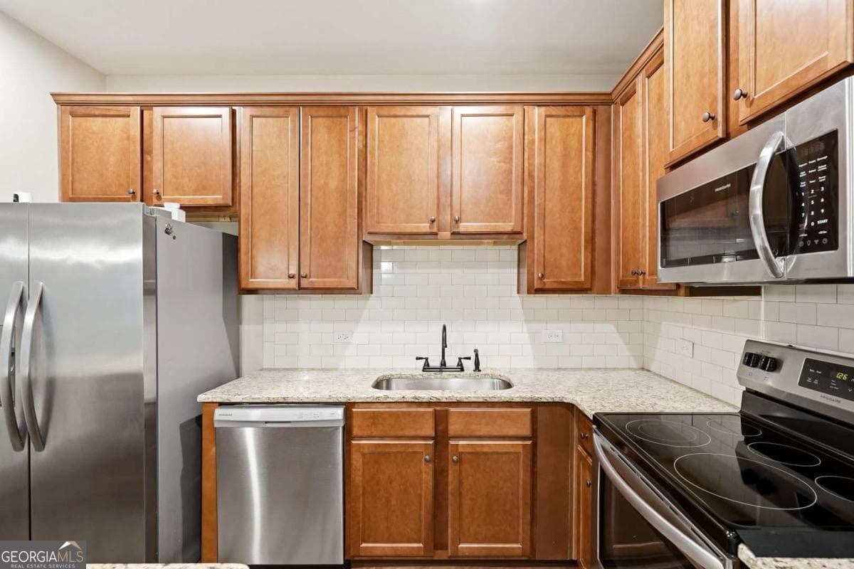 4 bedroom, 3 bathroom, 1,632 sq ft single family residence for sale at 213 Camellia Court LOT 51, Jackson, GA 30233 — photo 7