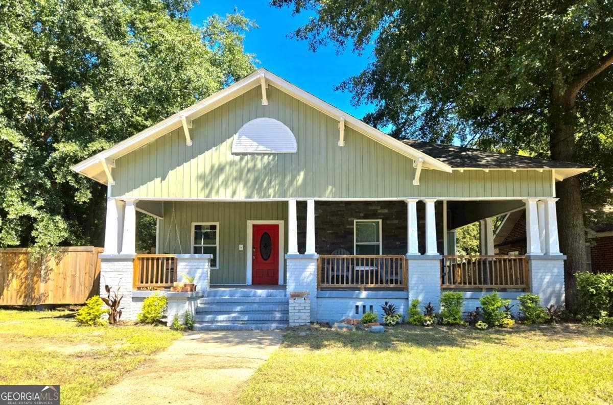 2 bedroom, 2 bathroom, 1,699 sq ft duplex for rent at 947 Troupe Street B, Macon, GA 31206 for $1,200 a month