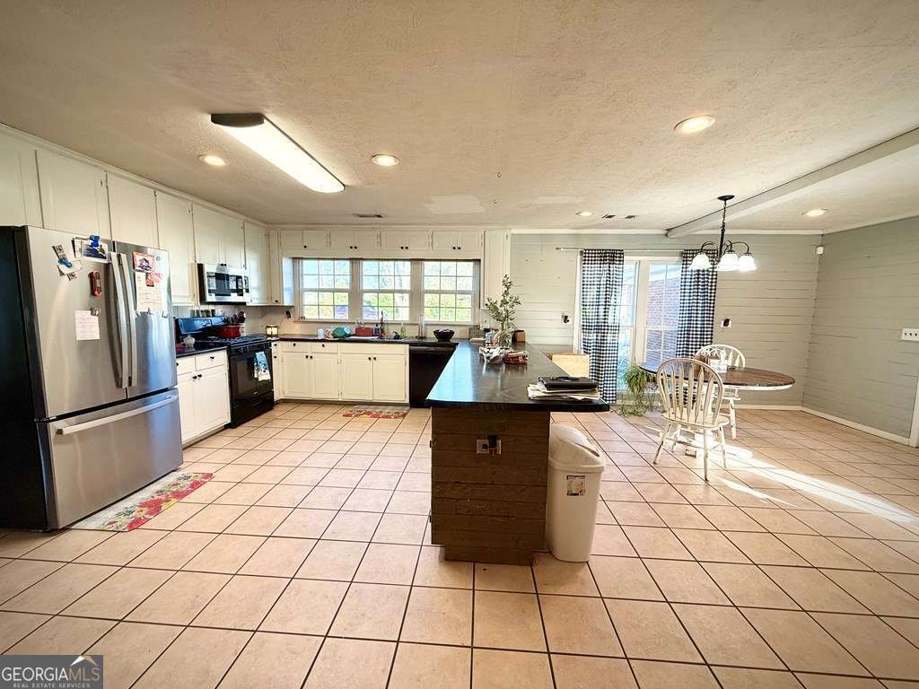 3 bedroom, 3 bathroom, 2,889 sq ft single family residence for sale at 201 Burketts Ferry Road, Hazlehurst, GA 31539 — photo 10