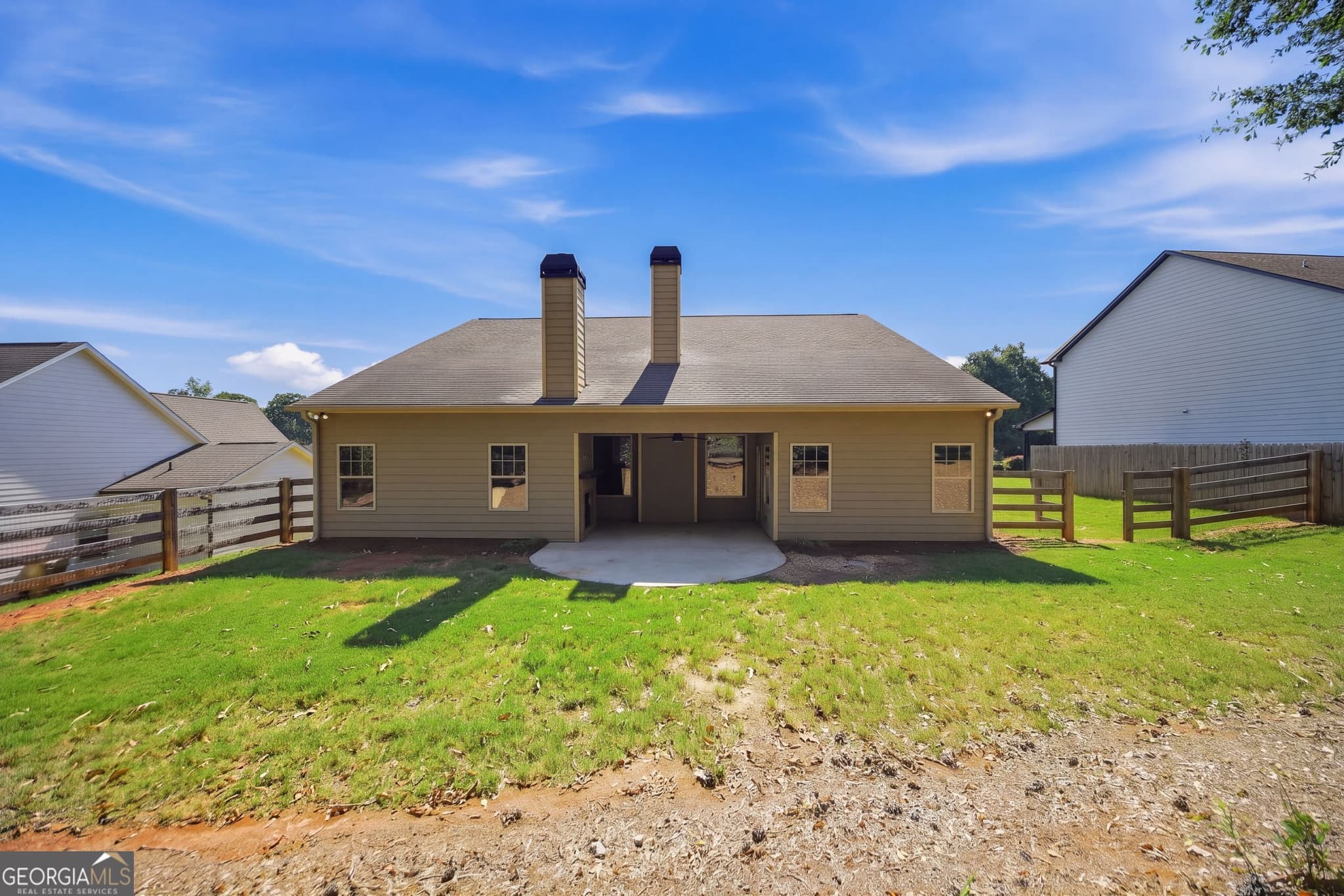 4 bedroom, 3 bathroom, 2,440 sq ft single family residence for sale at 6372 Spring Cove Drive, Flowery Branch, GA 30542 — photo 5