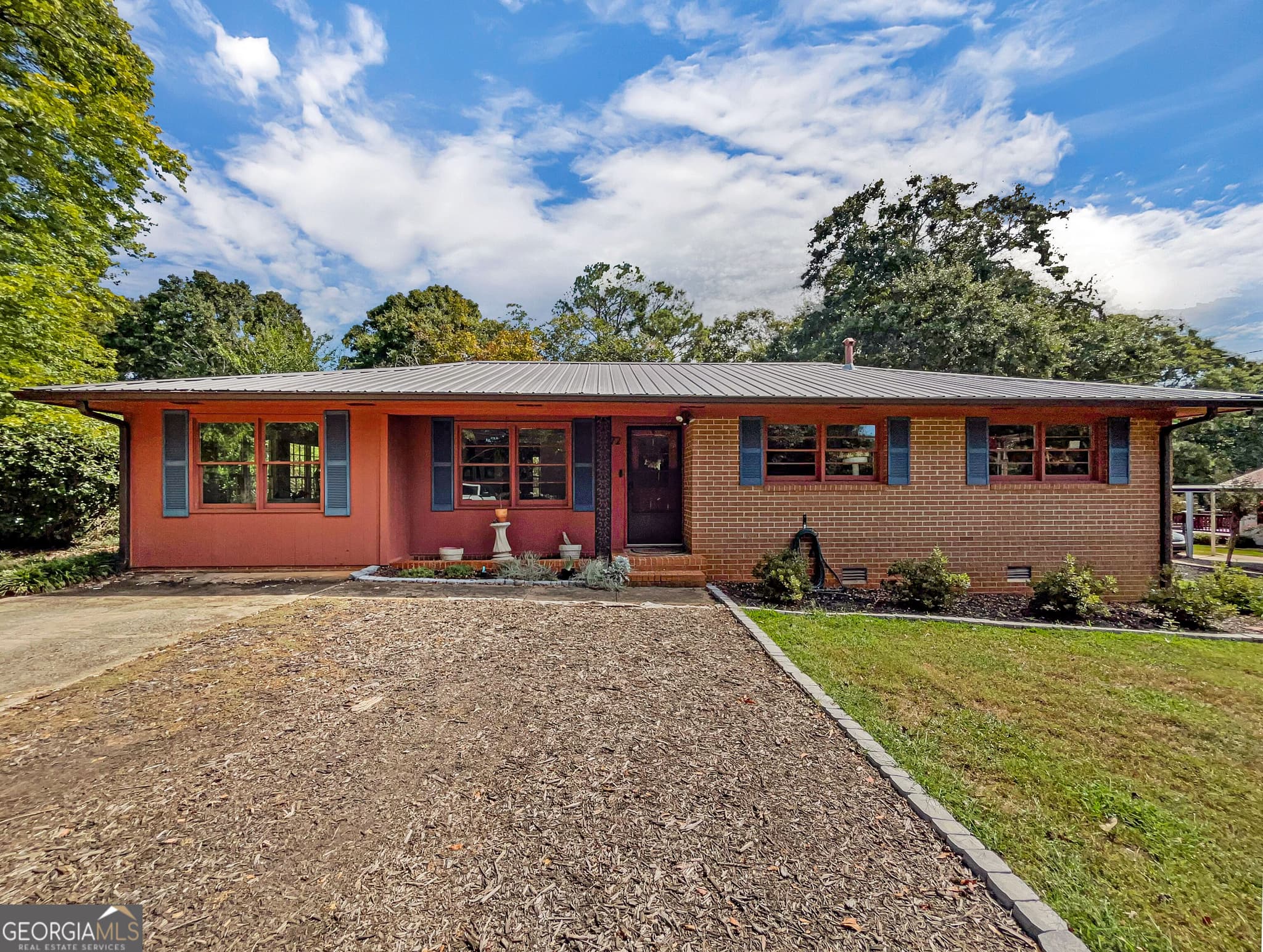 3 bedroom, 1.5 bathroom, 1,410 sq ft single family residence for sale at 172 Glendale Heights, Winterville, GA 30683