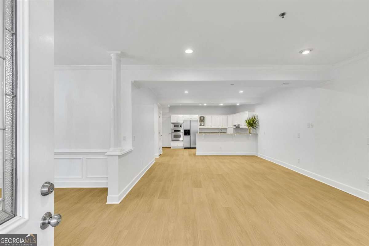 3 bedroom, 3 bathroom, 1,998 sq ft townhouse for sale at 700 Wilmington Island Road T2, Savannah, GA 31410 — photo 6